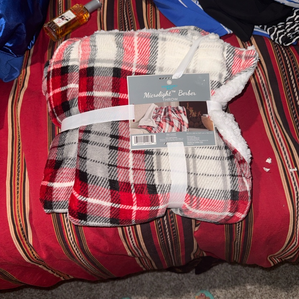 Comfort Bay Microplush Berber Throw Blanket - Red, Black, and White Plaid